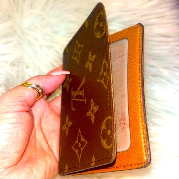 LV Mono ID Holder or card holder. Serial number: CA0976. Clean and pristine! - Picture 5 of 10